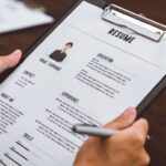 15 Contoh CV Bahasa Inggris Beserta Tips dan Template Gratis
